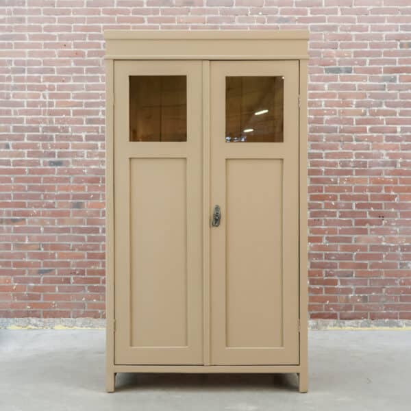 Brocante vitrinekast