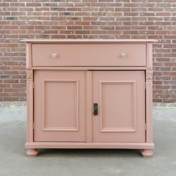Brocante roze dressoir