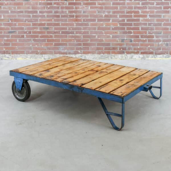 Industriële salontafel