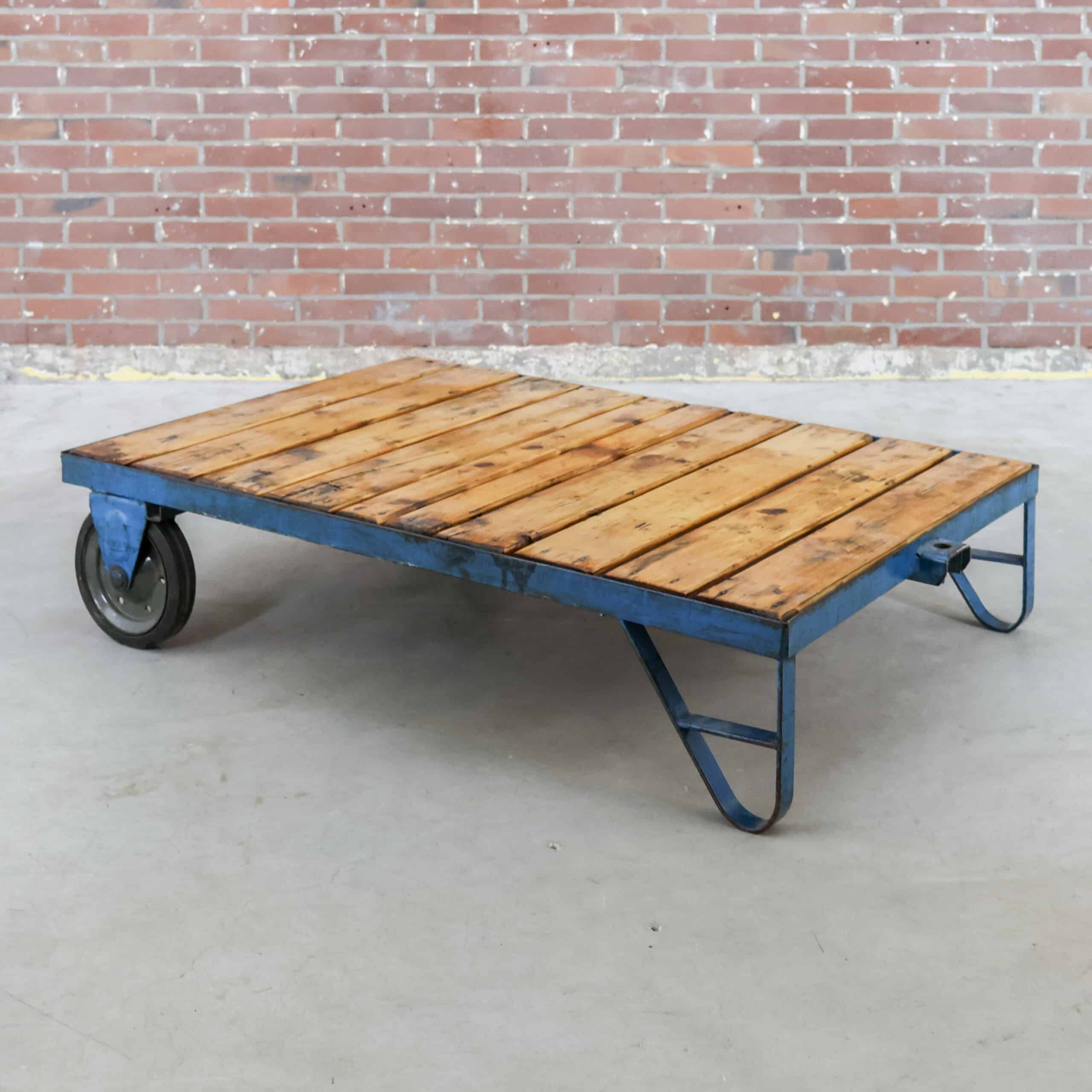 Industriële salontafel