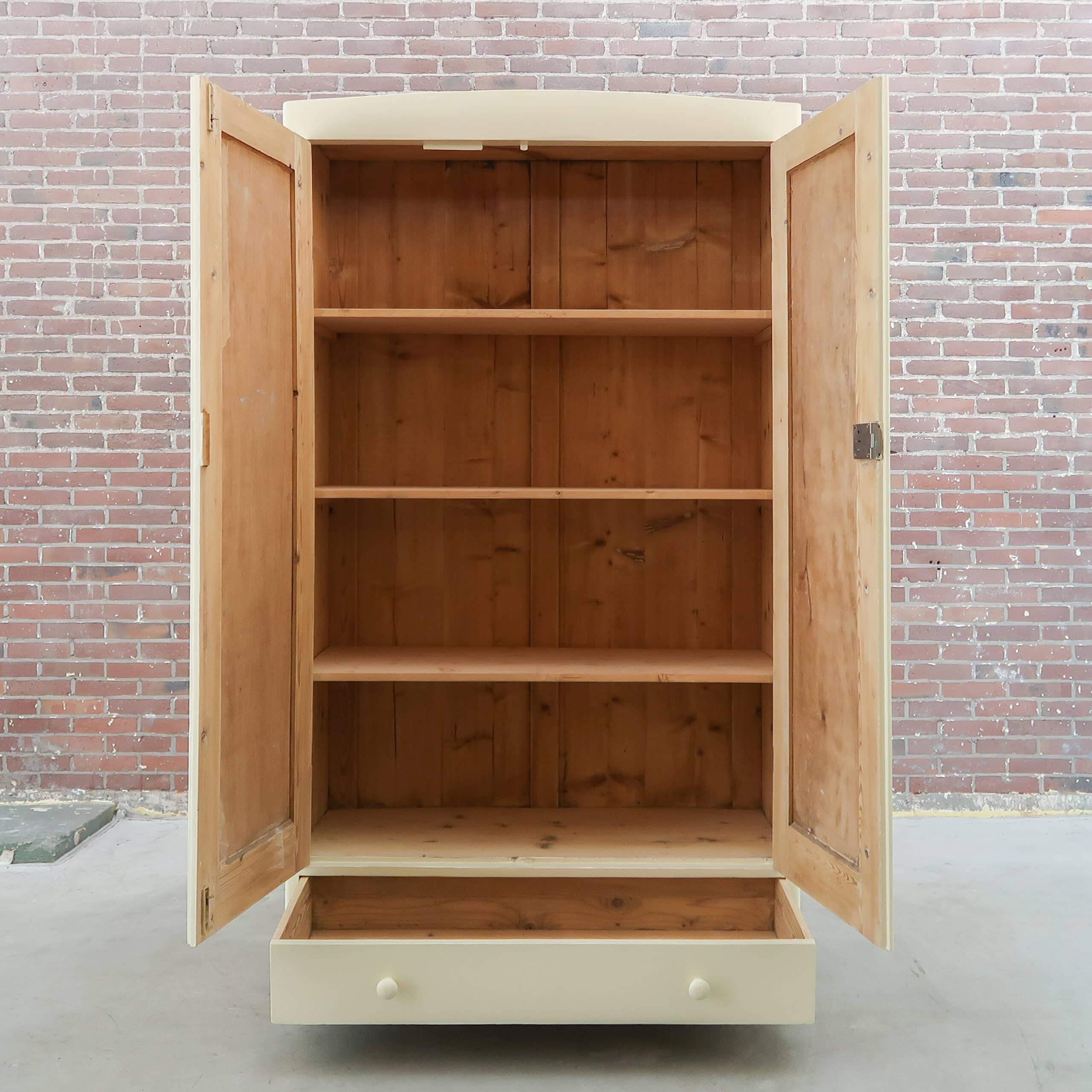 Brocante crème linnenkast - Afbeelding 2