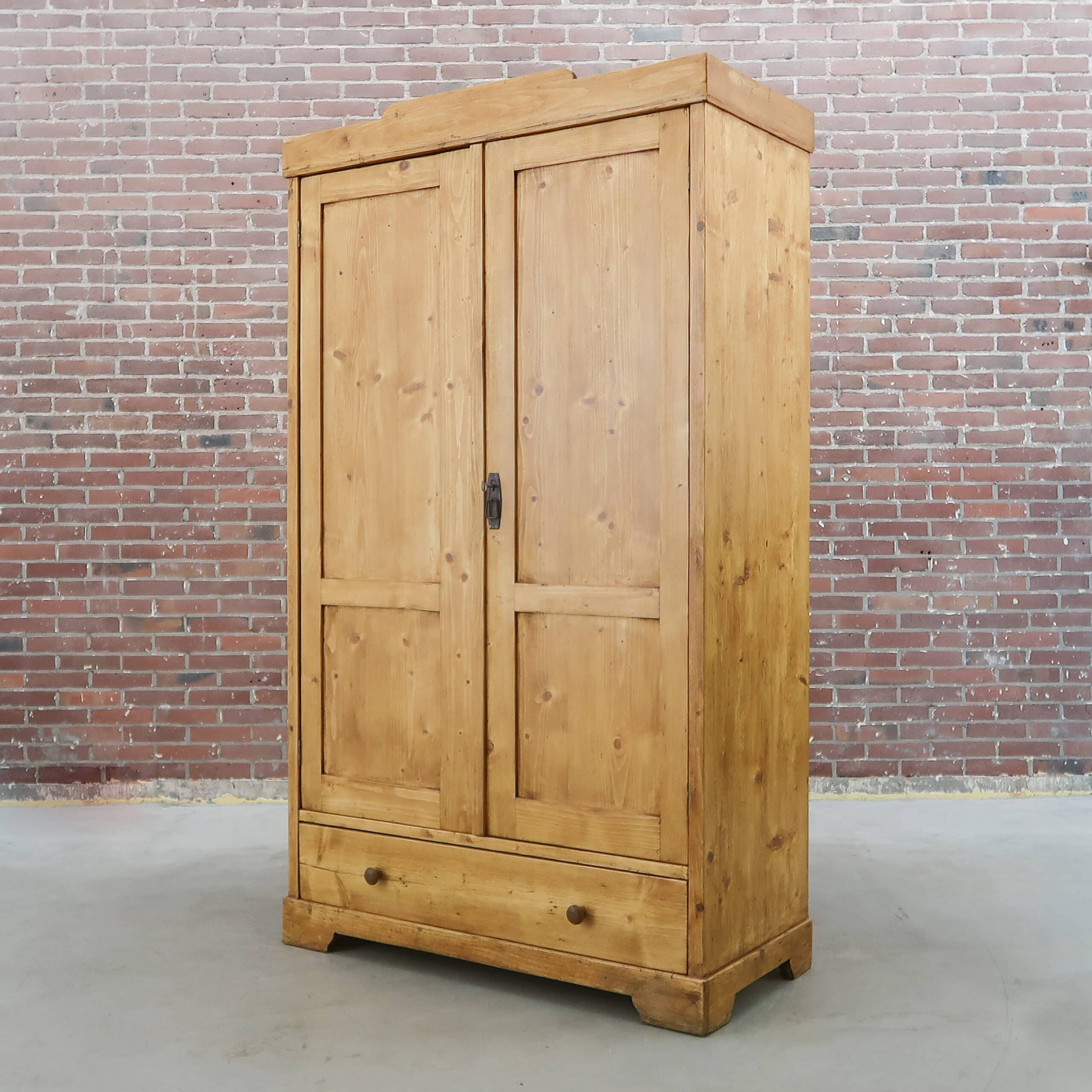 Antieke kledingkast - Afbeelding 7