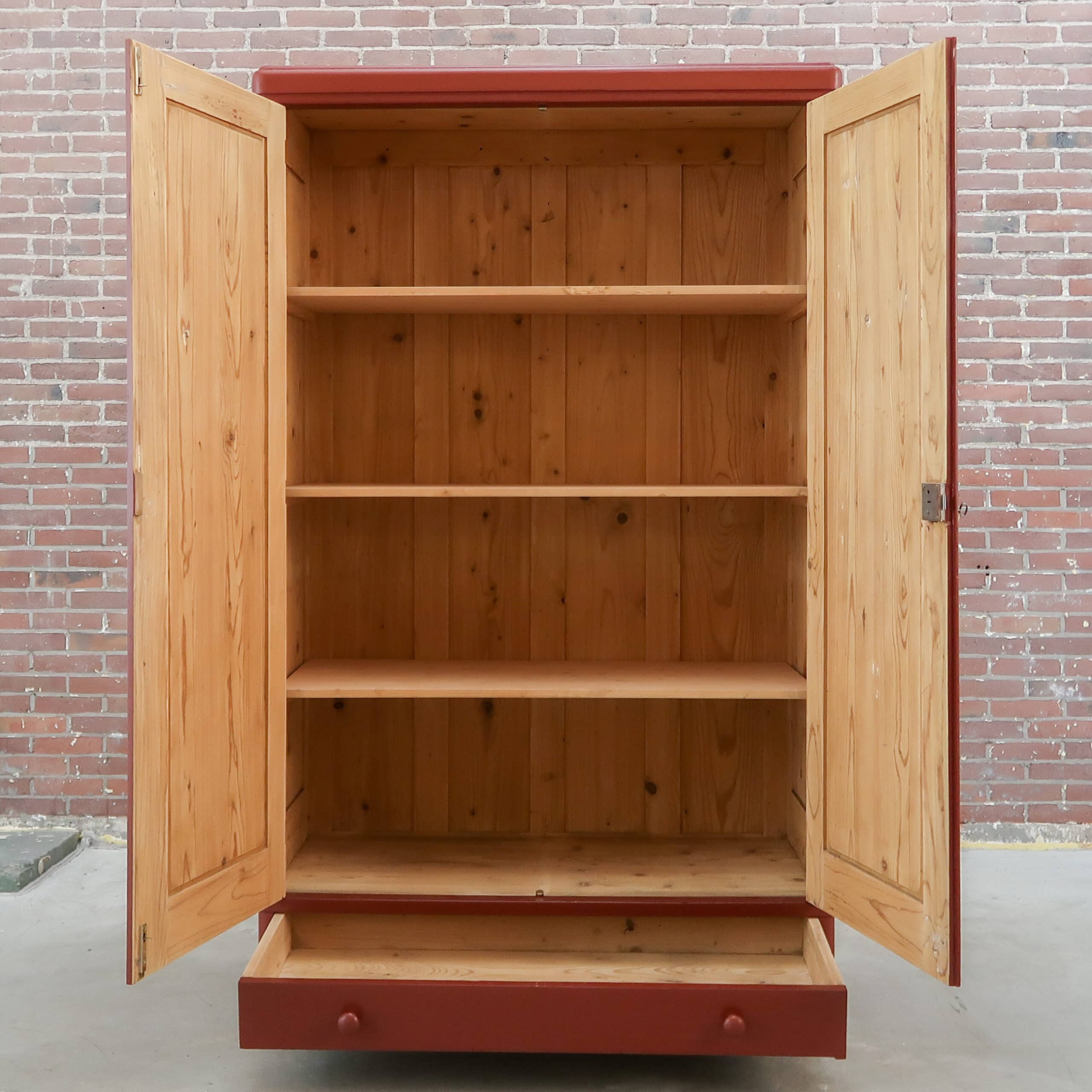 Brocante rode linnenkast - Afbeelding 2