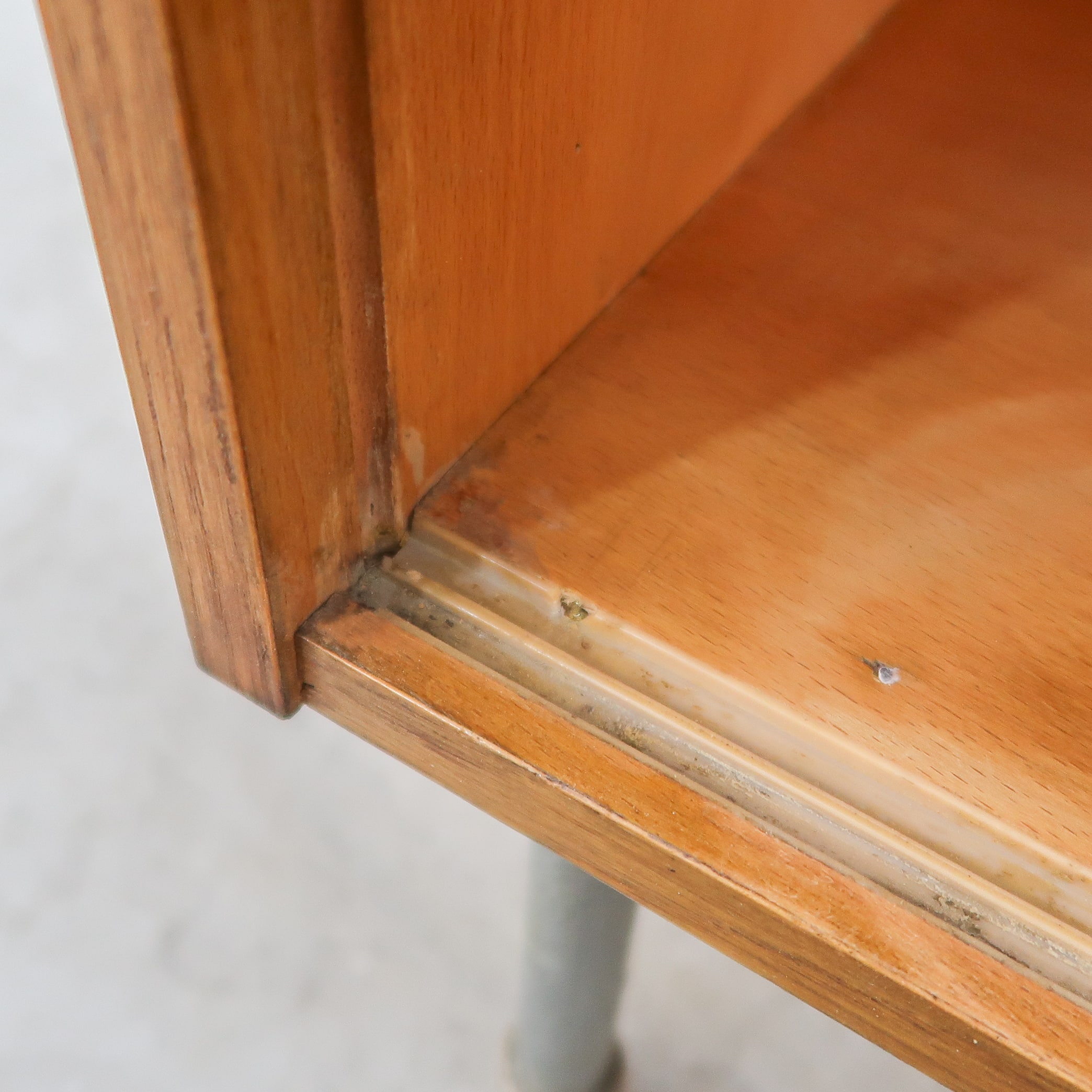 Mid-century vitrinekast - Afbeelding 7