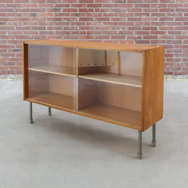 Mid-century vitrinekast