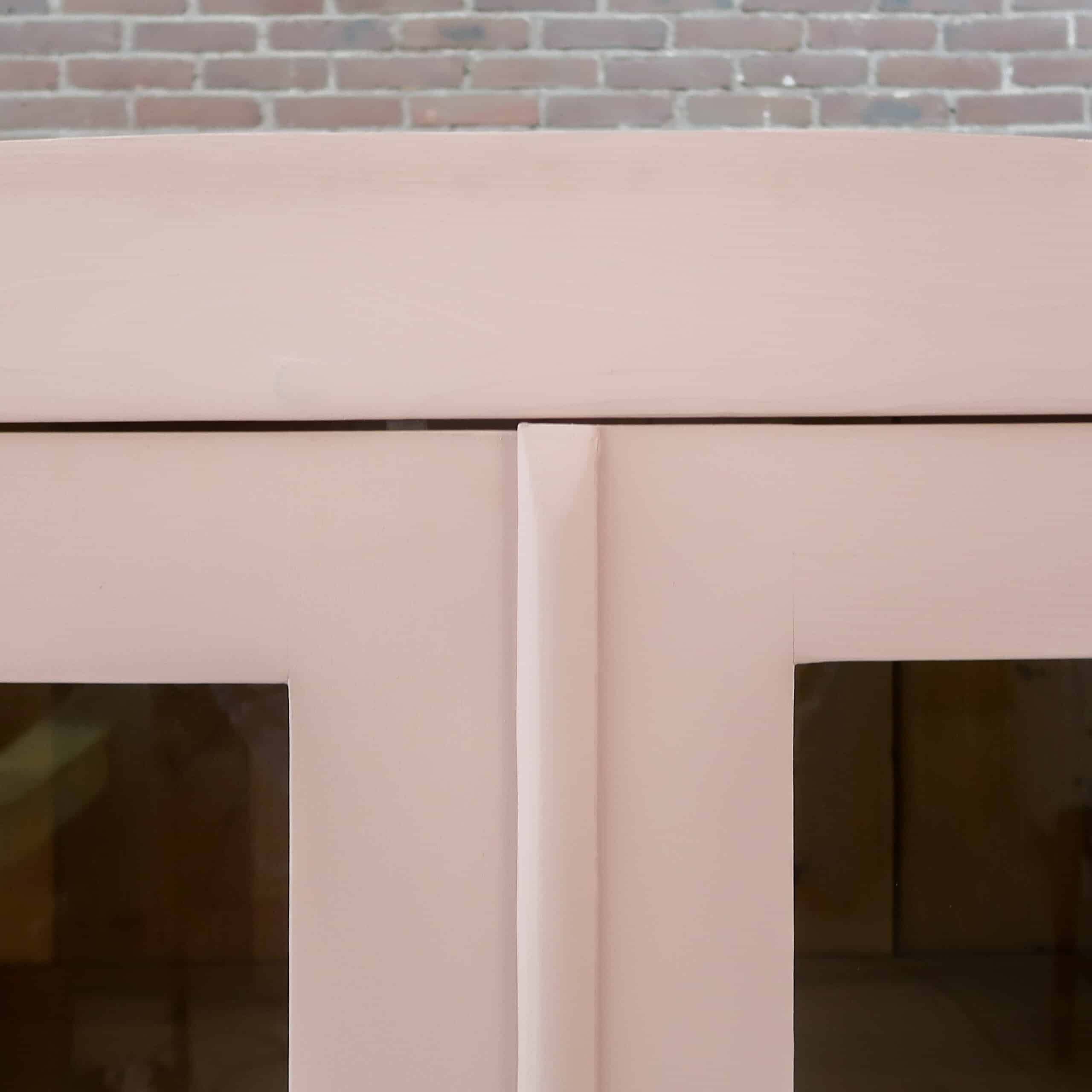 Zacht roze vitrinekast - Afbeelding 3