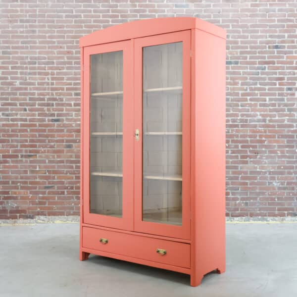 Brocante vitrinekast