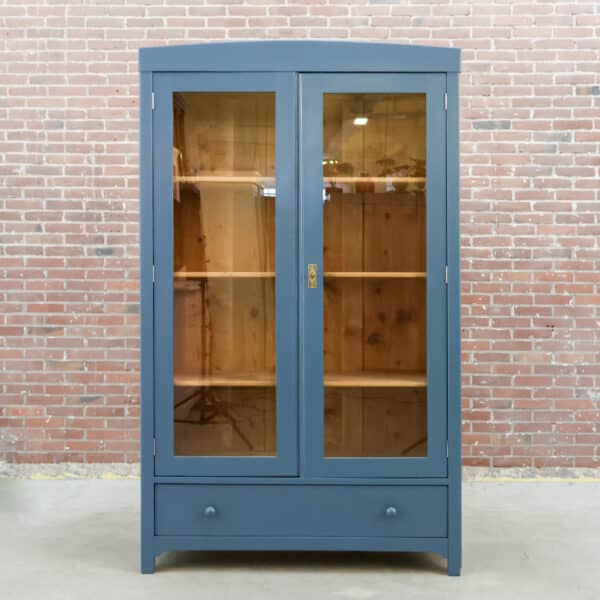 Brocante vitrinekast