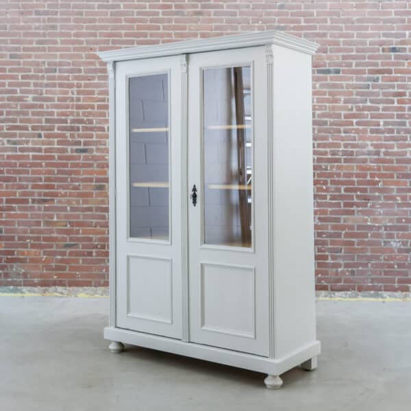 Brocante vitrinekast