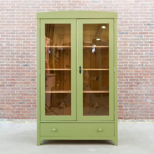 Brocante vitrinekast