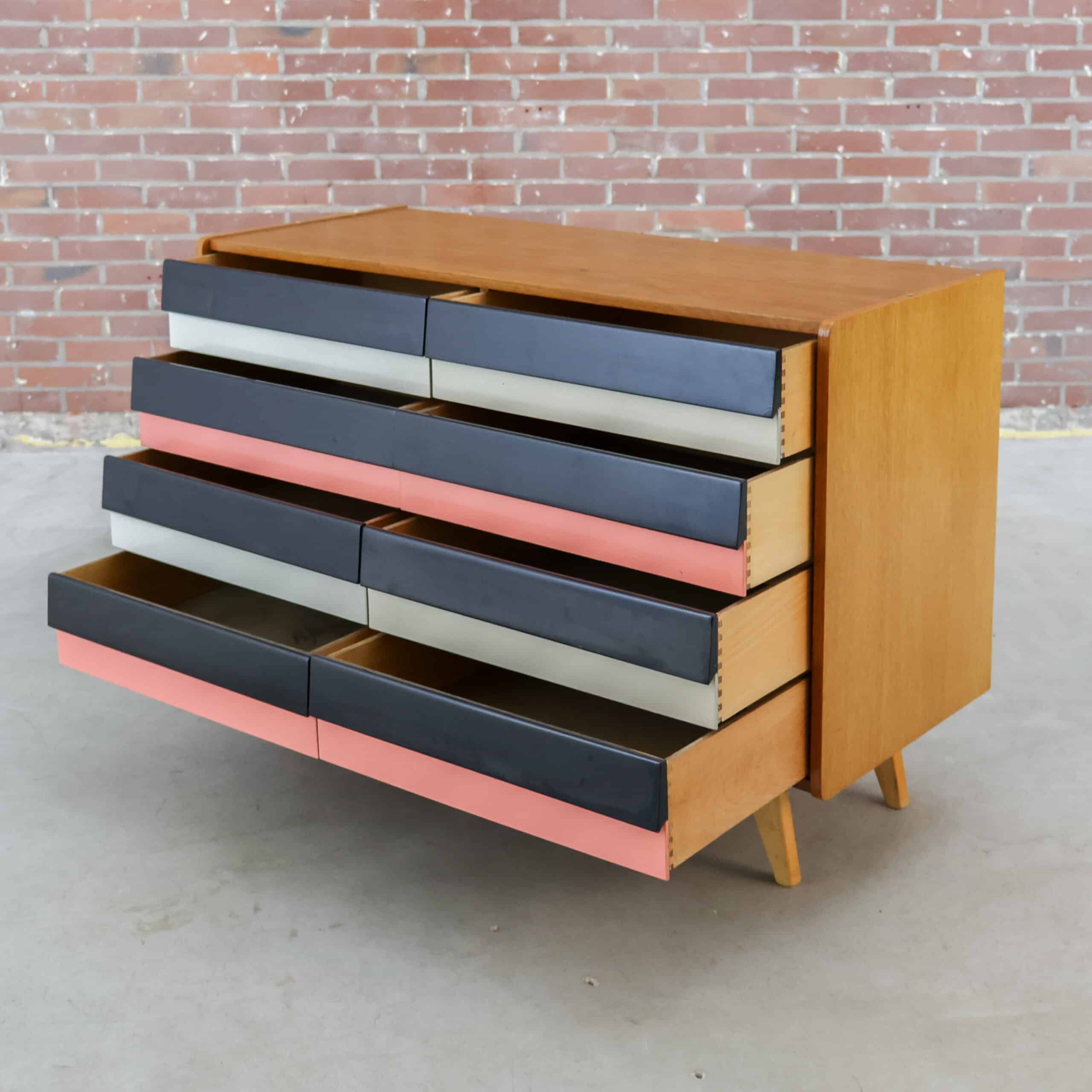 Vintage ladekast van Interiér Praha – Bild 8