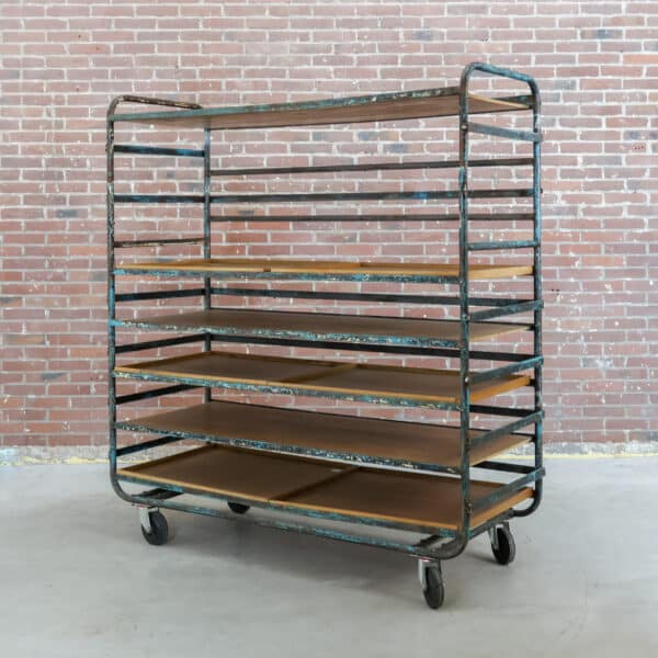 Industriële trolley op wielen