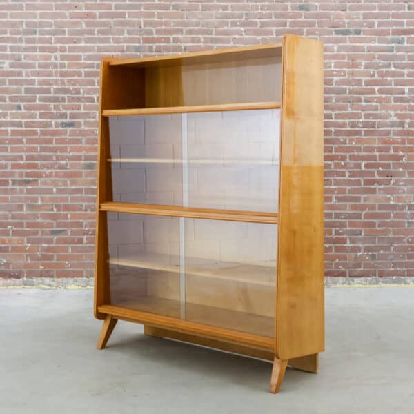 Vintage boekenkast - Novy Domov