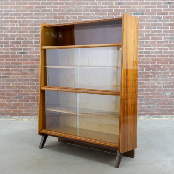 Vintage boekenkast - Novy Domov