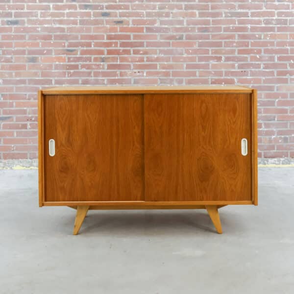 Vintage dressoir - Interier Praha