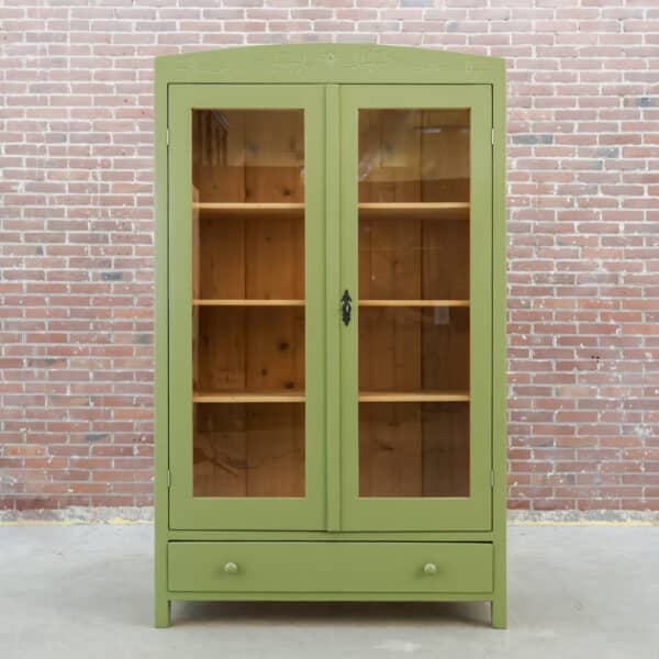 Brocante vitrinekast