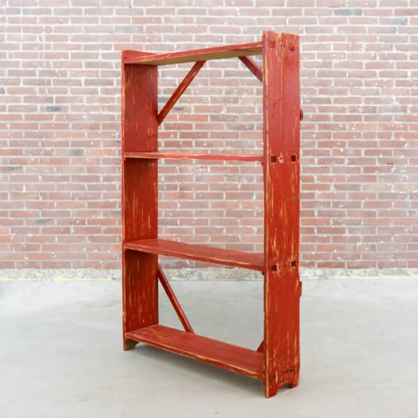Rood brocante boekenrek