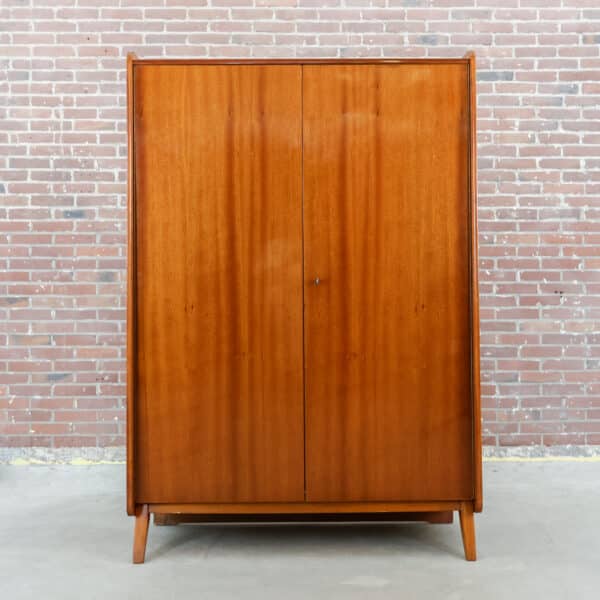 Vintage kledingkast - Tatra Nabytok