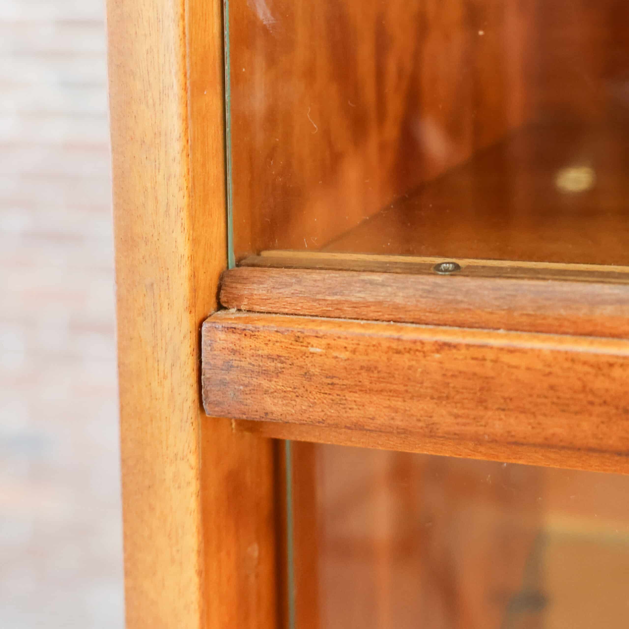 Vintage vitrinekast - Afbeelding 8