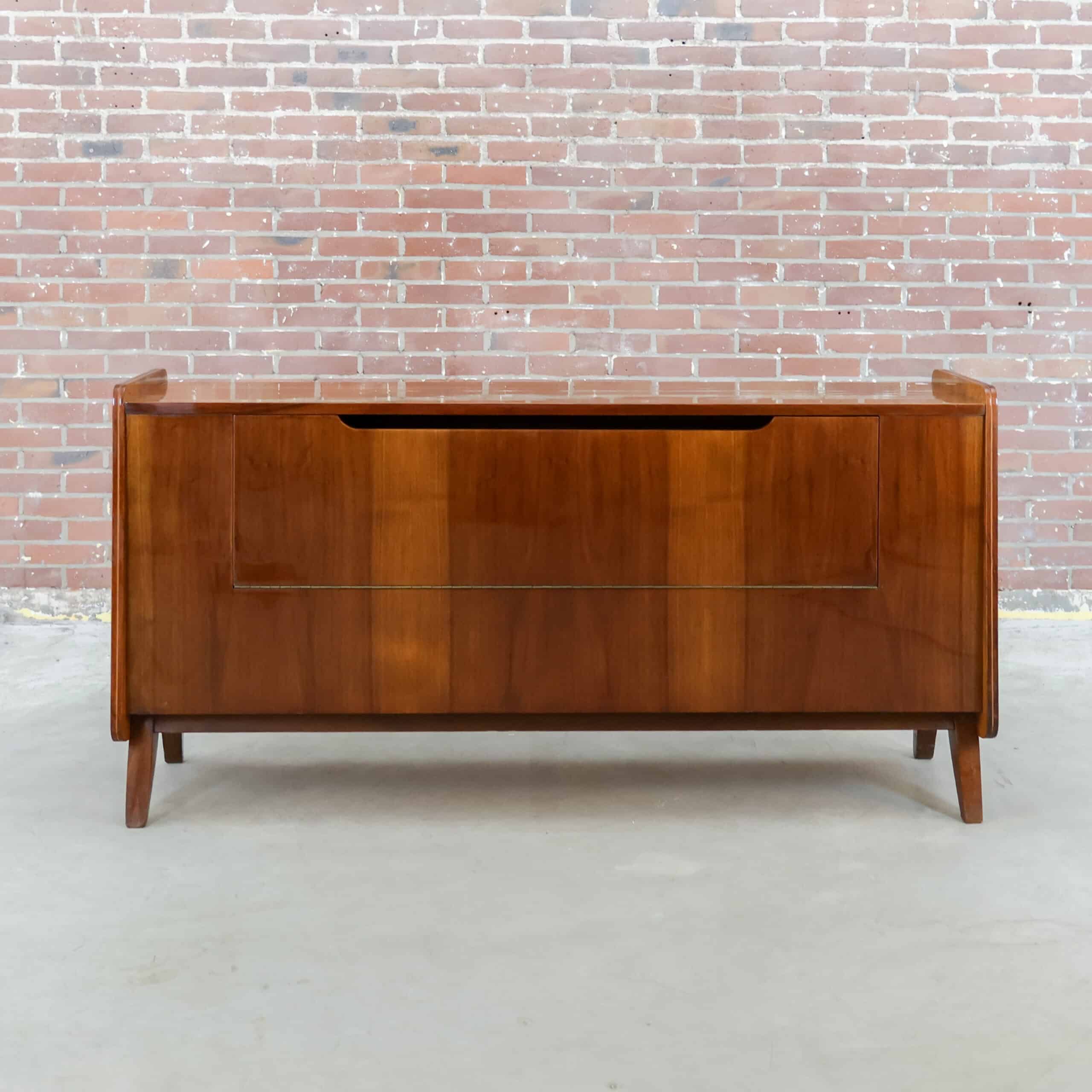 Mid-century dekenkast - Tatra Nabytok