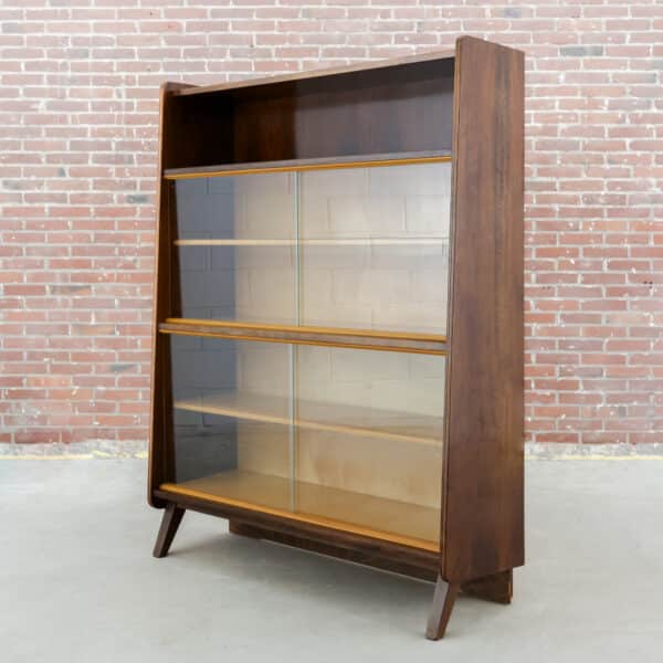 Vintage boekenkast - Novy Domov