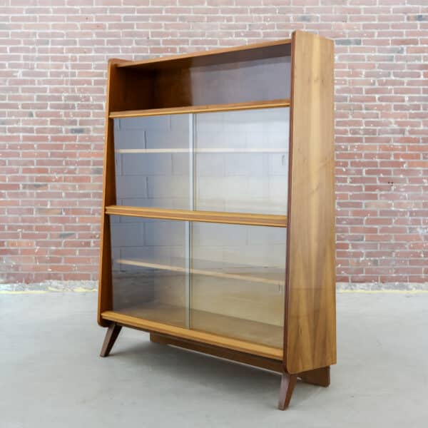 Vintage boekenkast - Novy Domov