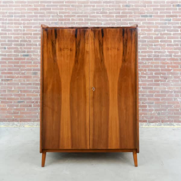 Vintage kledingkast - Tatra Nabytok