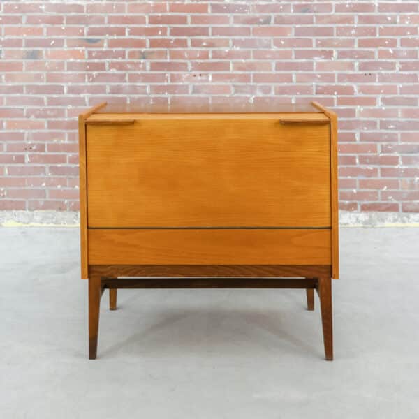 Mid-century dekenkast/ drankkast