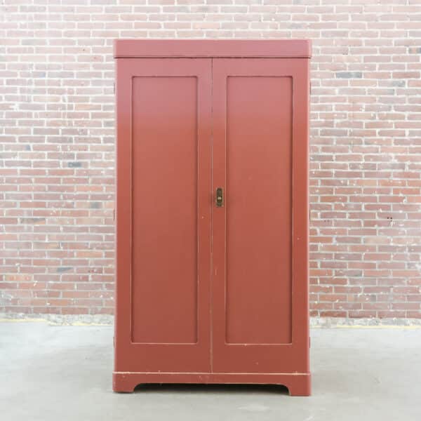 Oudroze linnenkast