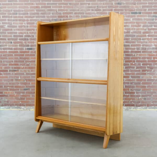 Vintage boekenkast - Novy Domov