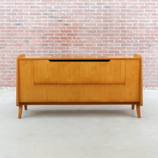 Mid-century dekenkast - Tatra Nabytok