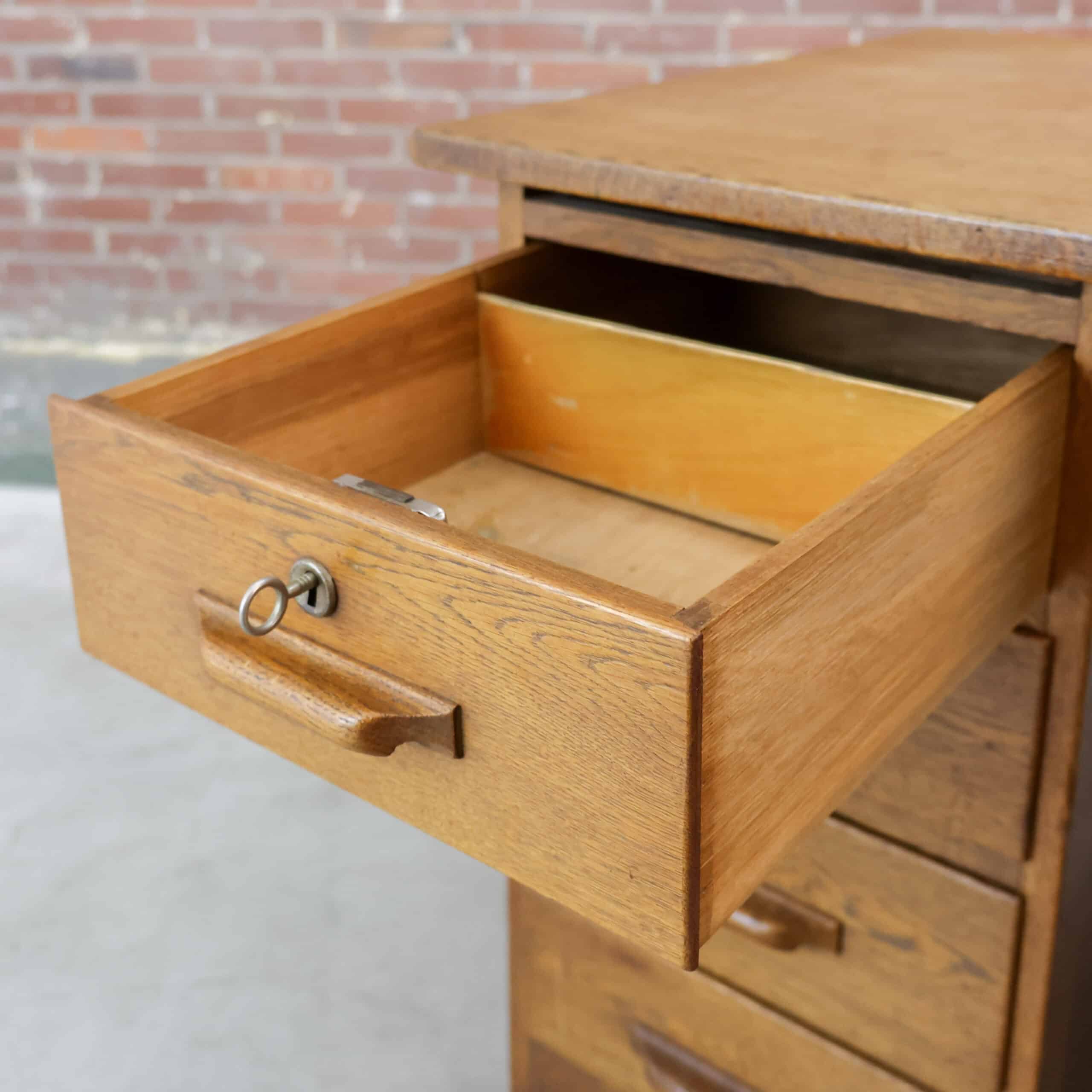 Antiek eikenhouten bureau - Afbeelding 5