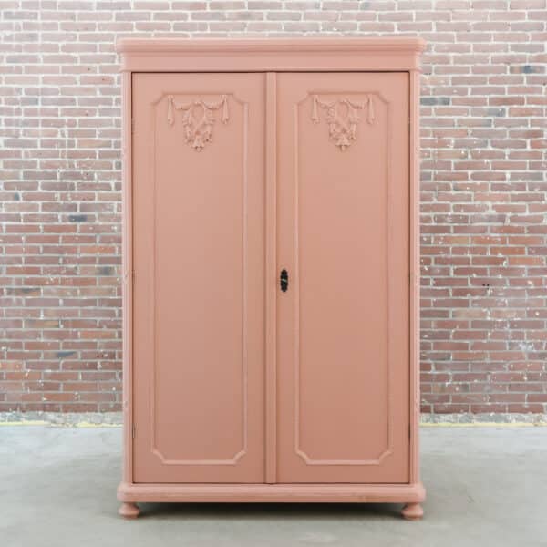 Roze linnenkast