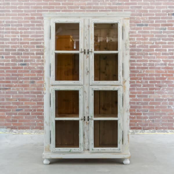 Brocante vitrinekast