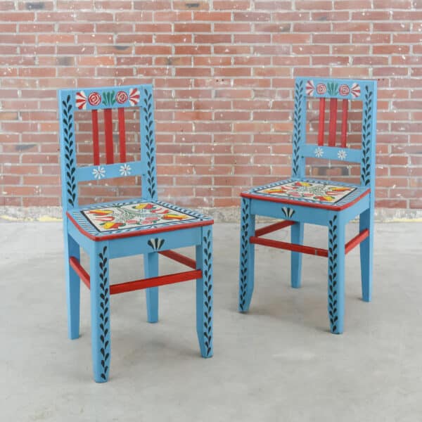 Traditionele handbeschilderde stoelen