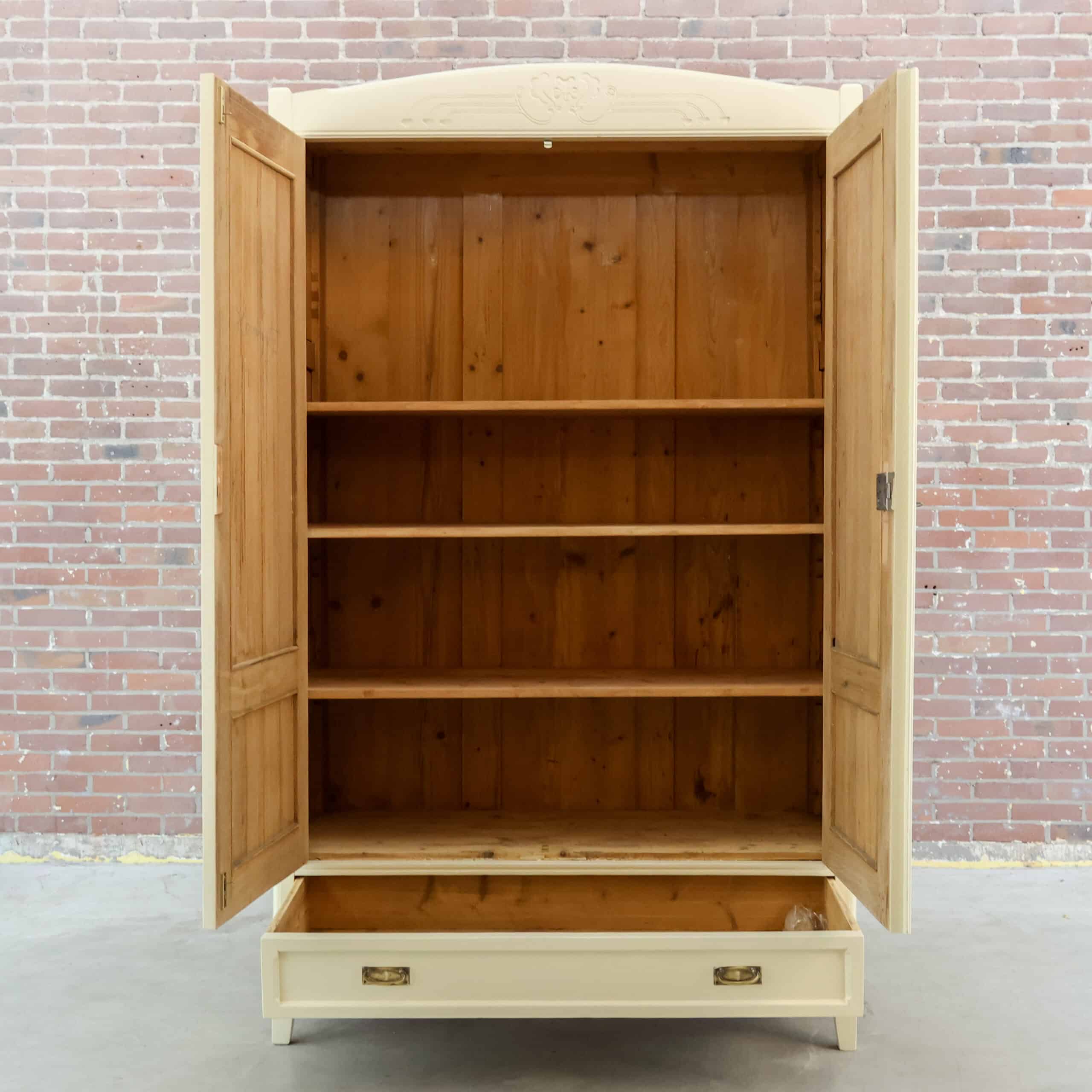 Brocante crème linnenkast – Bild 3