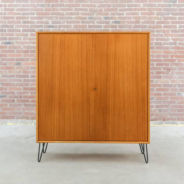 Mid century dressoir