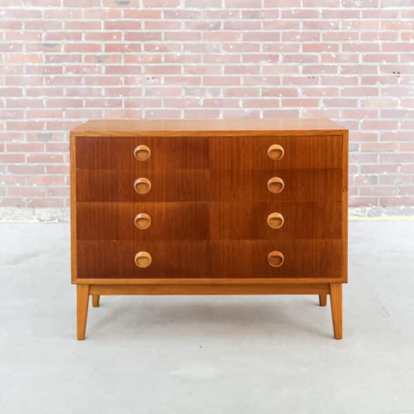 Mid-century dressoir