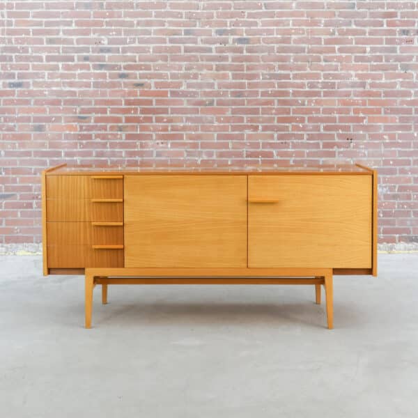 Vintage dressoir- Frantisek Mezulanik