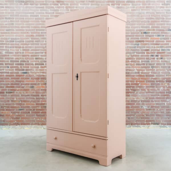 Roze linnenkast