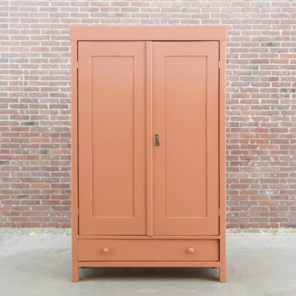 Roze linnenkast