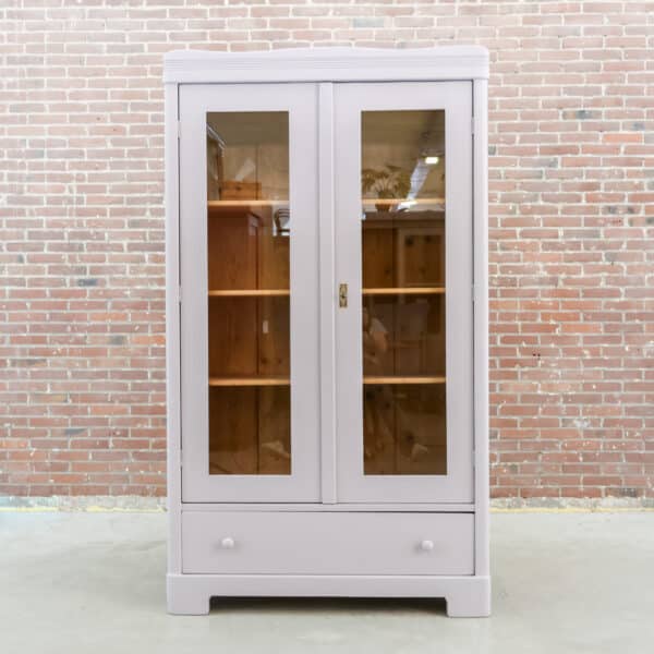 Brocante vitrinekast