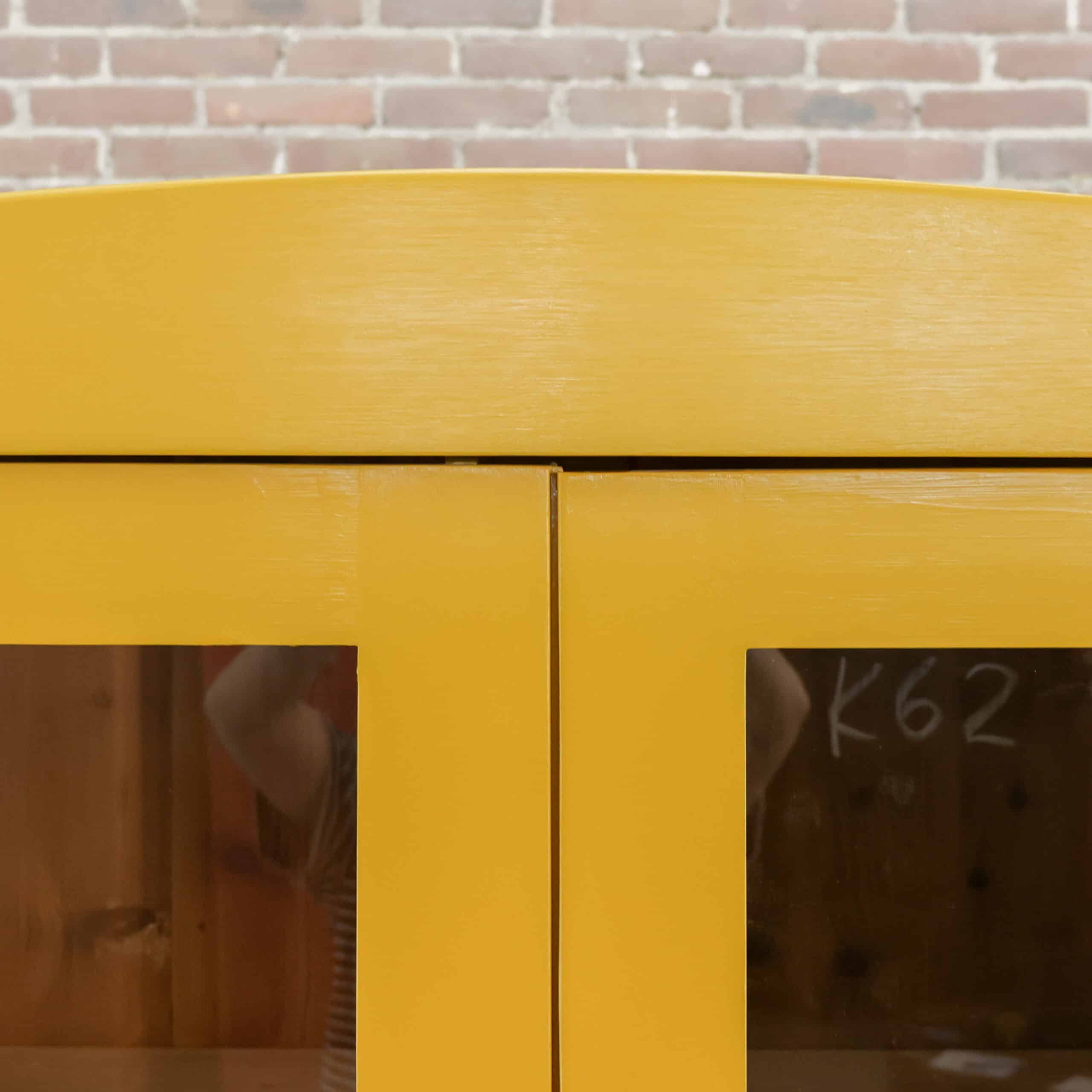 Brocante gele vitrinekast - Afbeelding 4