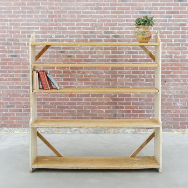 Brocante boekenrek