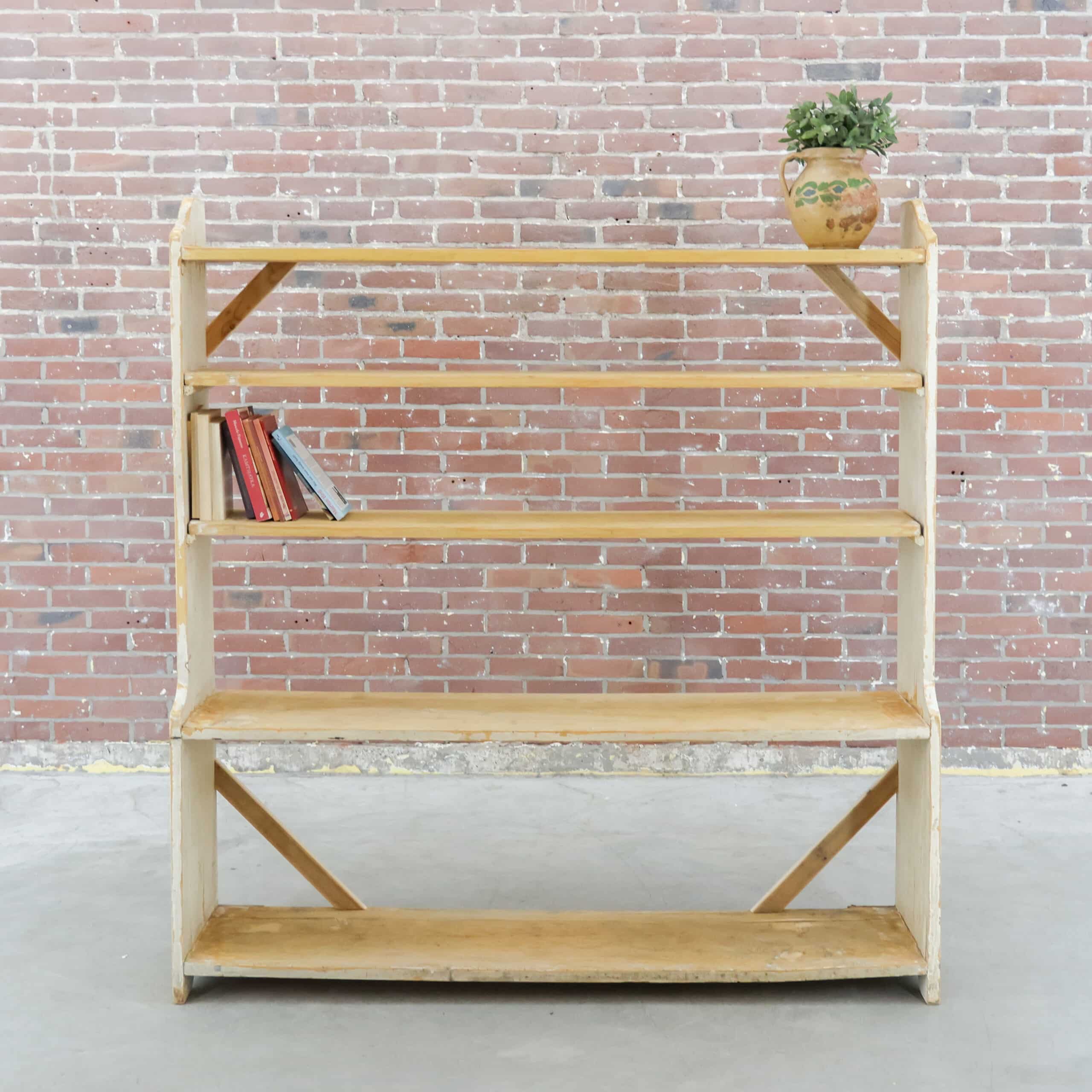 Brocante boekenrek