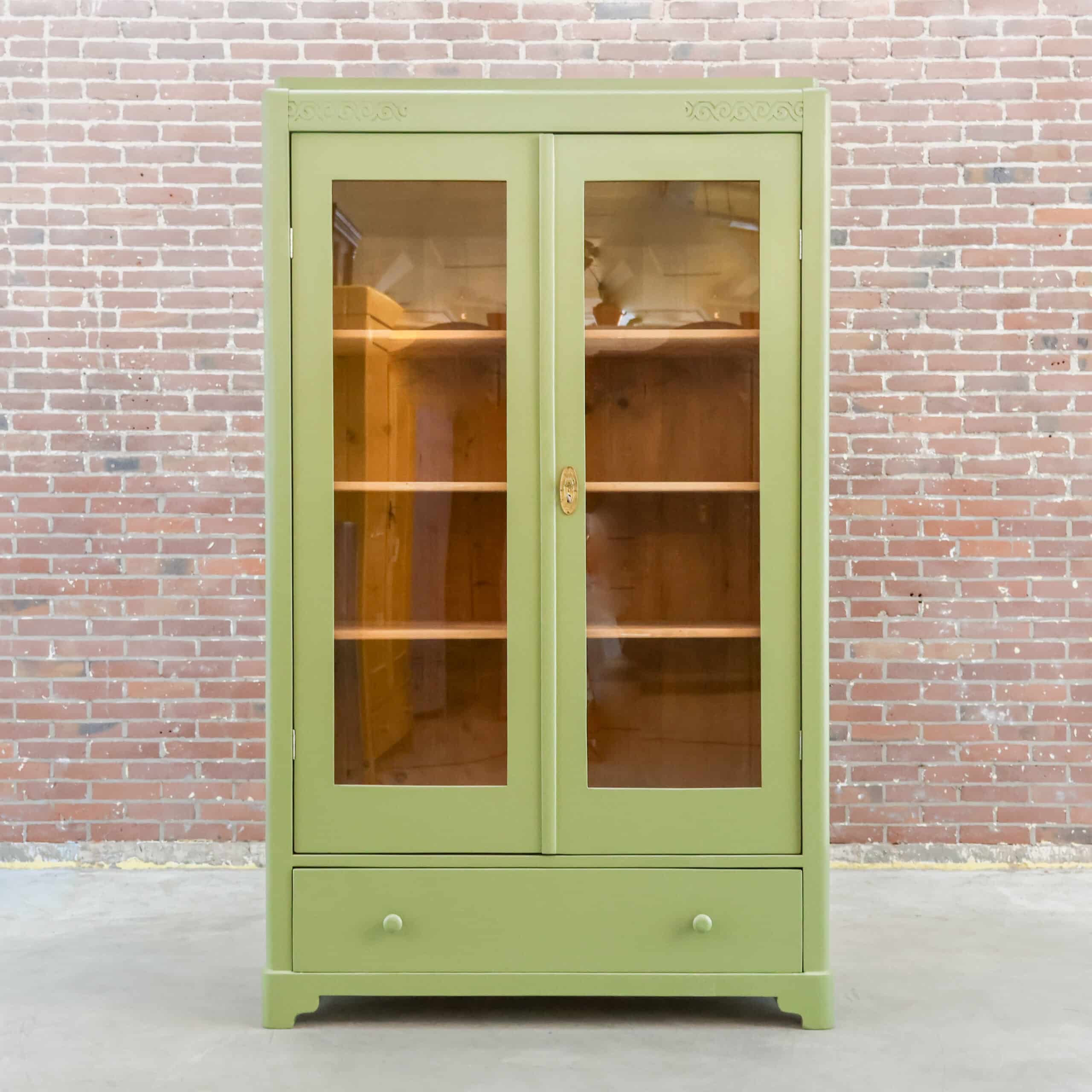 Brocante vitrinekast