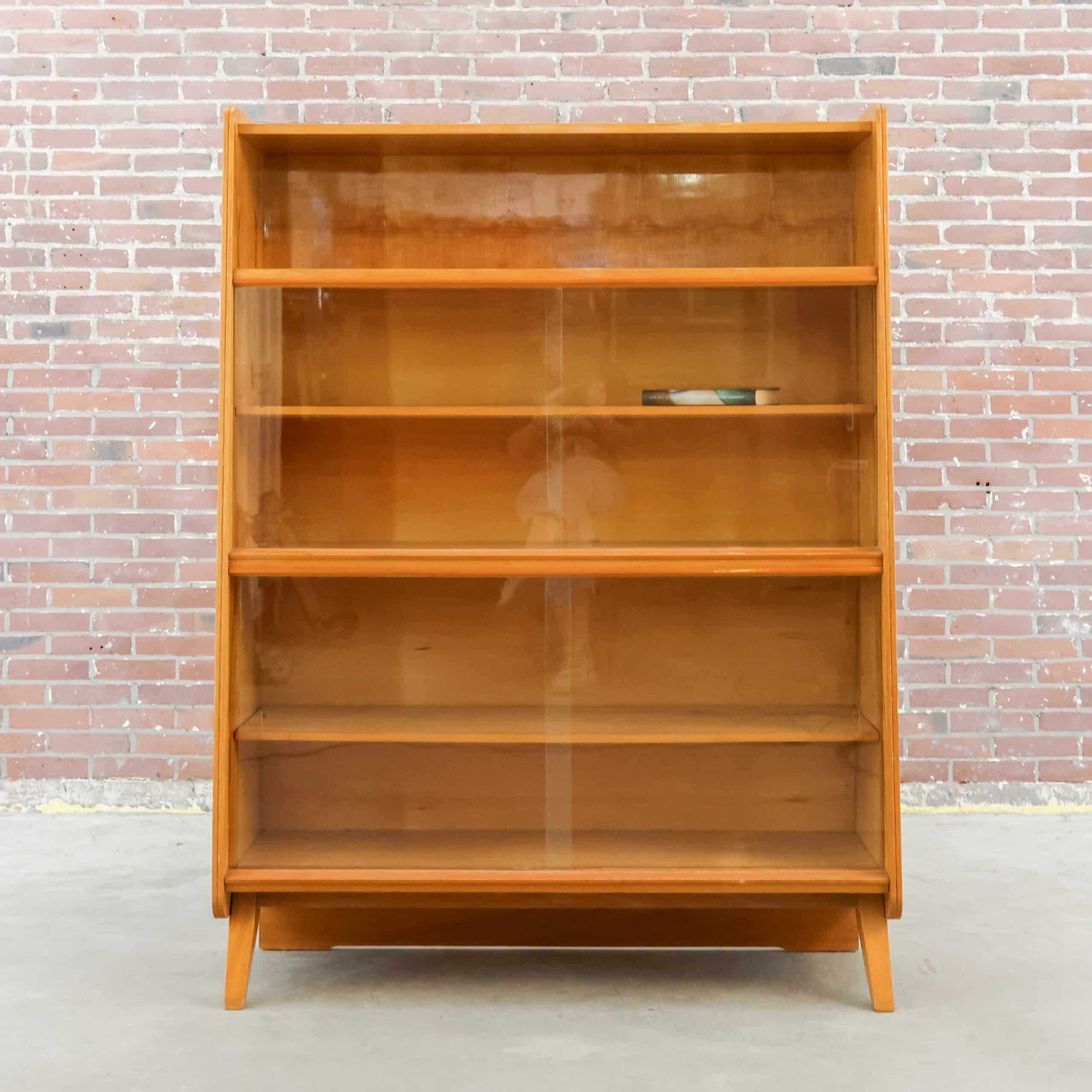 Vintage boekenkast - Novy Domov