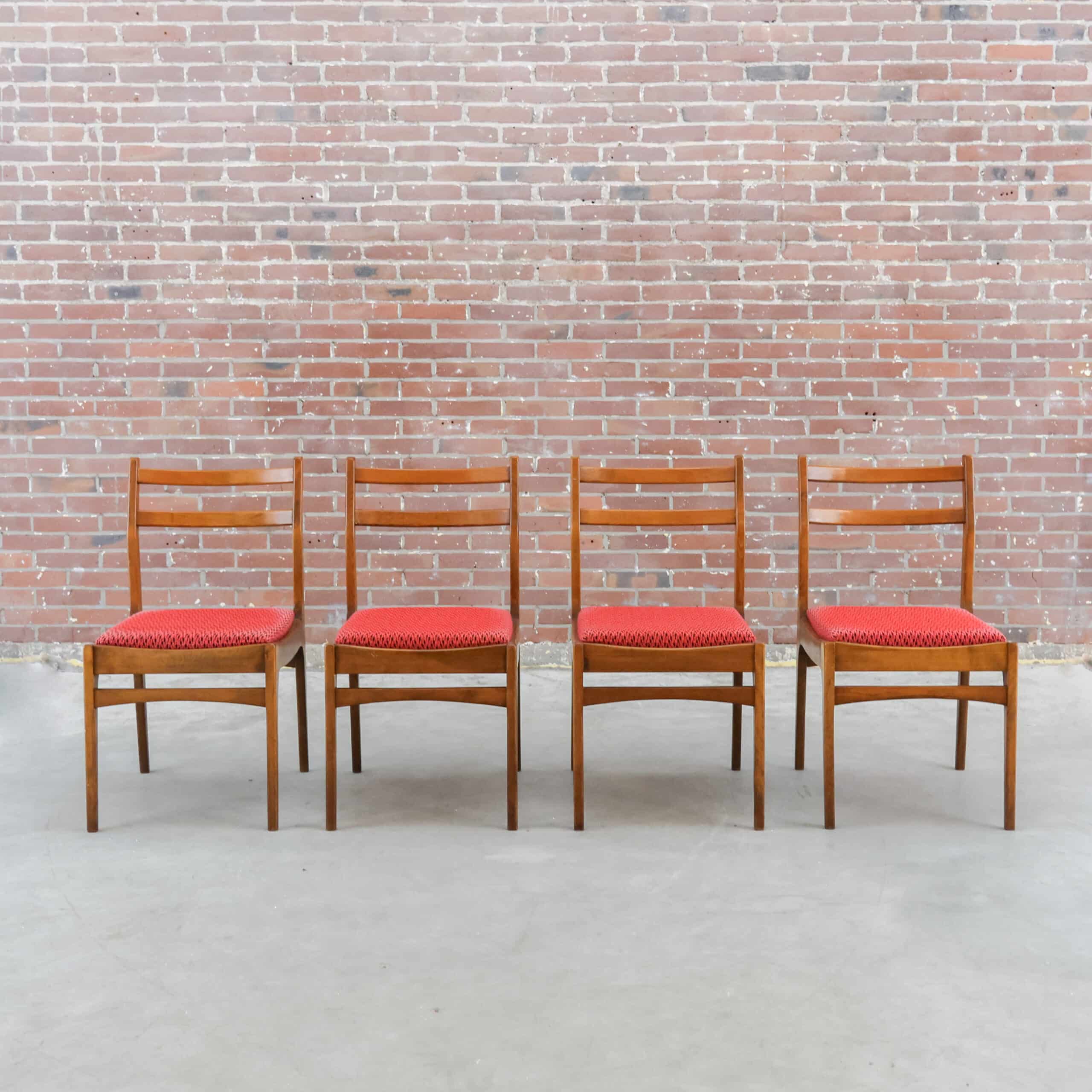Mid-century stoelen (prijs per stuk)