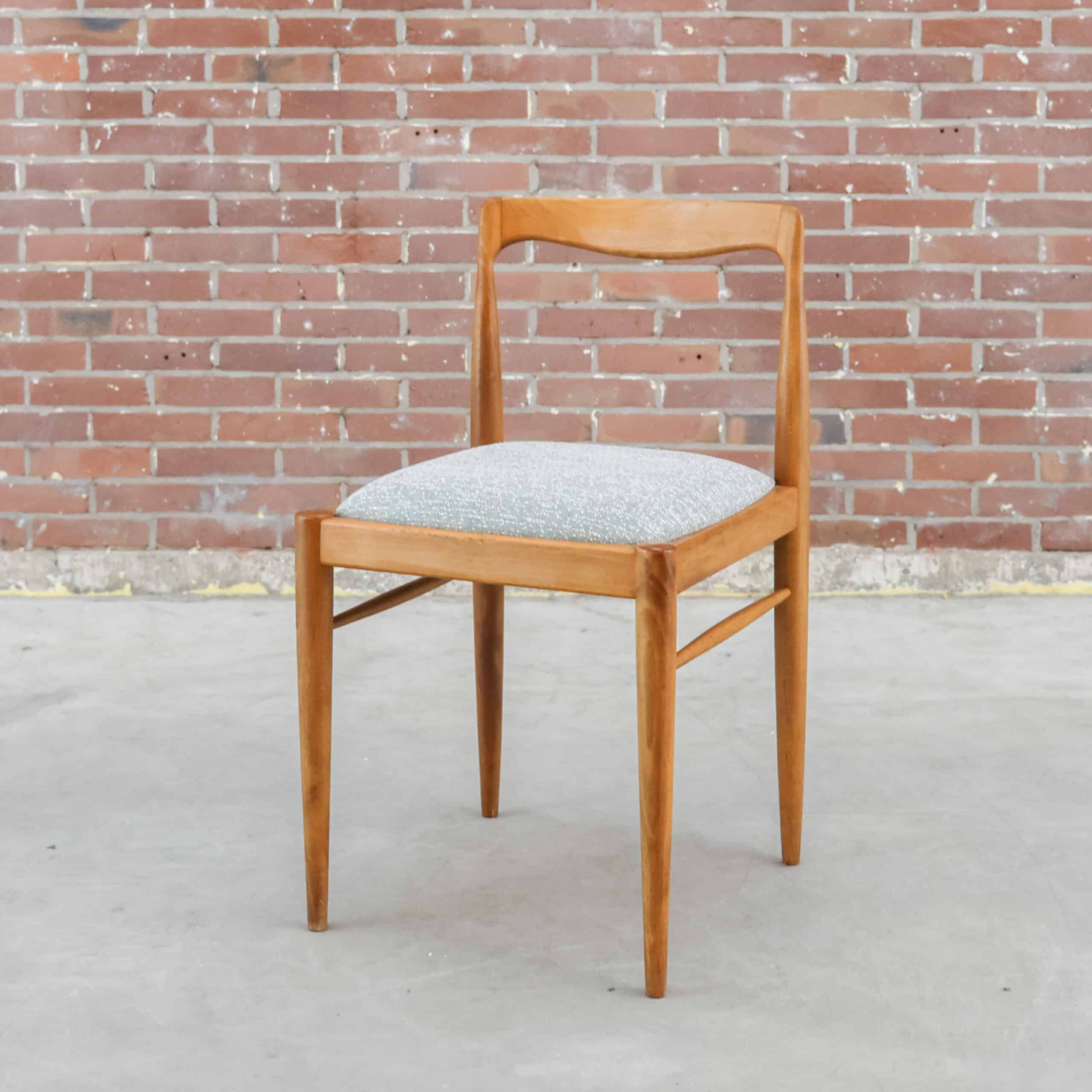Vintage stoelen - Dřevotvar (prijs per stuk) - Afbeelding 3