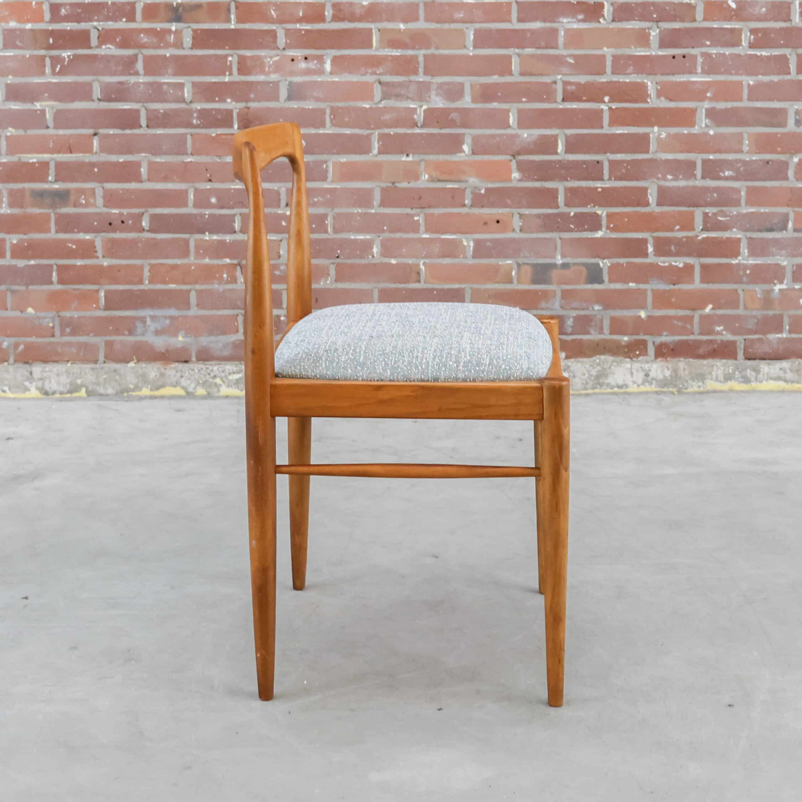 Vintage stoelen - Dřevotvar (prijs per stuk) - Afbeelding 5